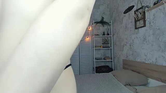 LianneBynon live cam on StripChat