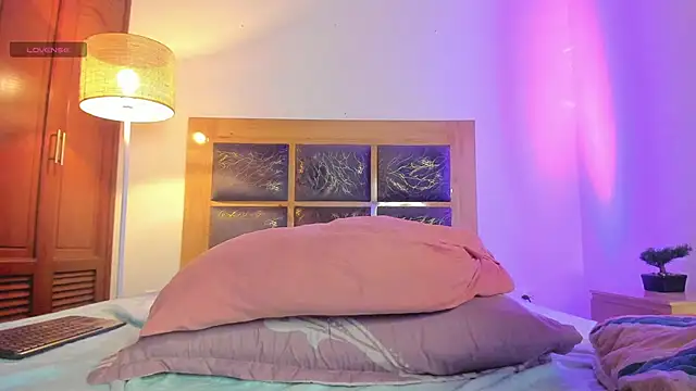 Zoe_sky1 webcam