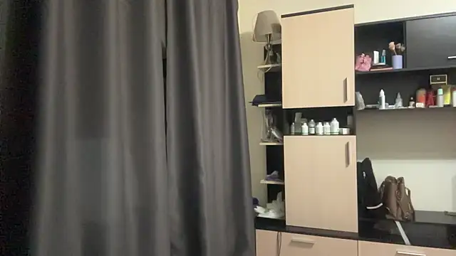 Watch AquilineOrites live on EroticFlix - High definition streams