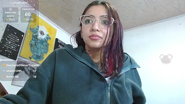 ZoeBakers_ webcam