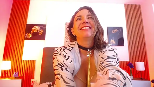 milfsecret69 webcam