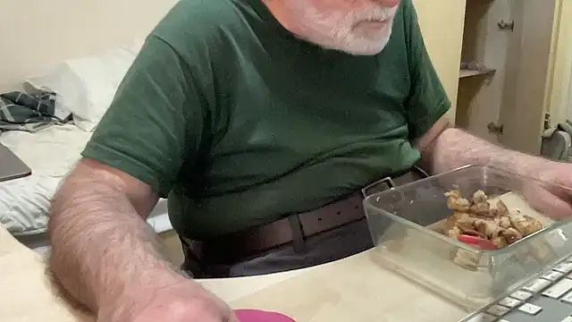 coach-karl live cam