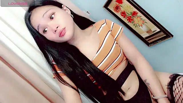 Littleslutty_baby live cam