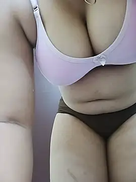Vanshika_69 live cam on StripChat
