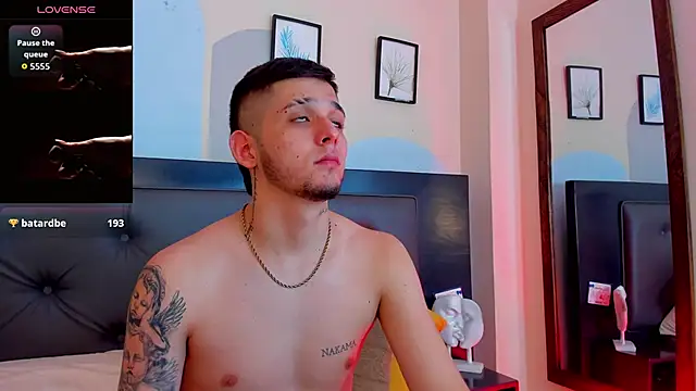 Boy_Mathew webcam