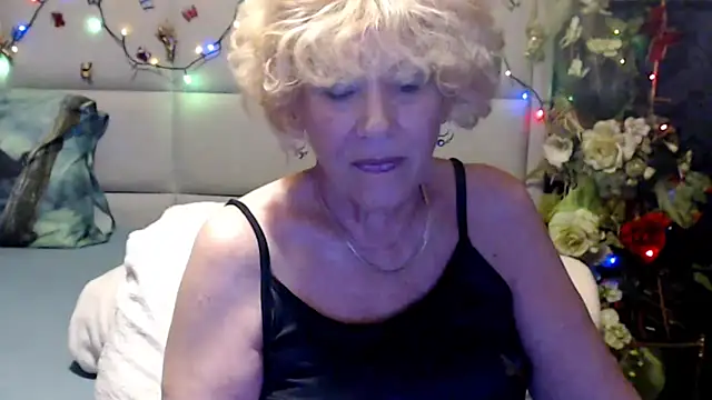HappyWomanOn