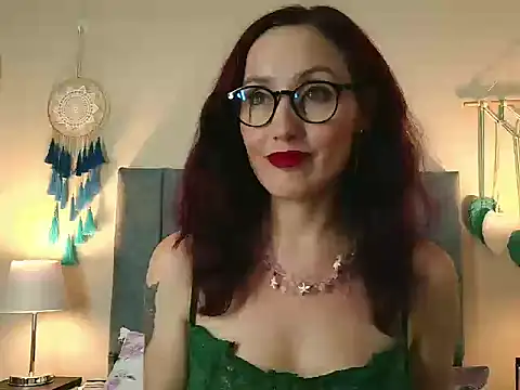 Watch IberianMoonMK live on EroticFlix - High definition streams