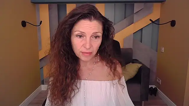 EllaLong webcam