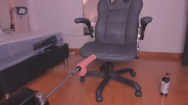 Emmily_Savage