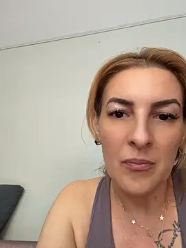 Hot-Milf4U webcam