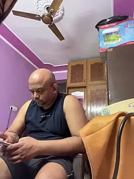 Dick_6inches_Delhi webcam