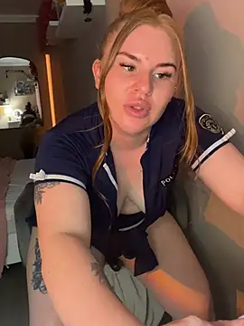 Watch RedFoxQueen live on EroticFlix - High definition streams