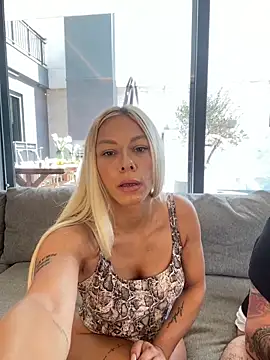 Watch SexOnMyLvL live on EroticFlix - High definition streams