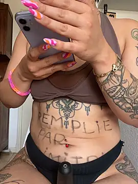 Watch Luccreccia_ live on EroticFlix - High definition streams