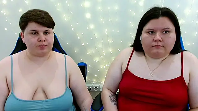 BeckyAndHellen webcam