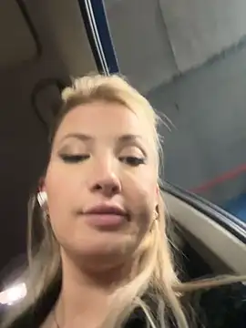 LilouKat webcam
