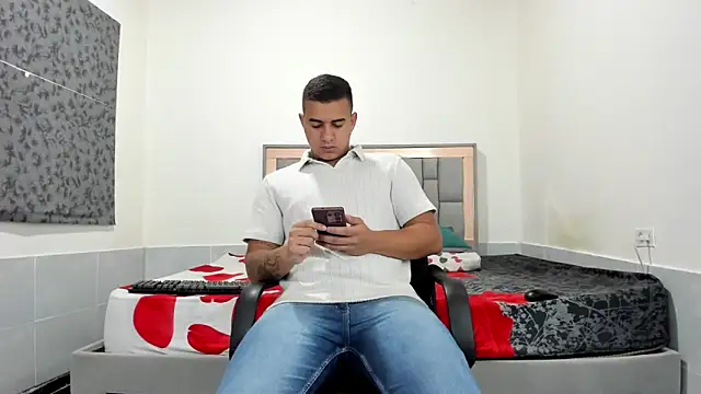 simookeler live cam on StripChat