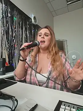 Juicy_PeachLux webcam