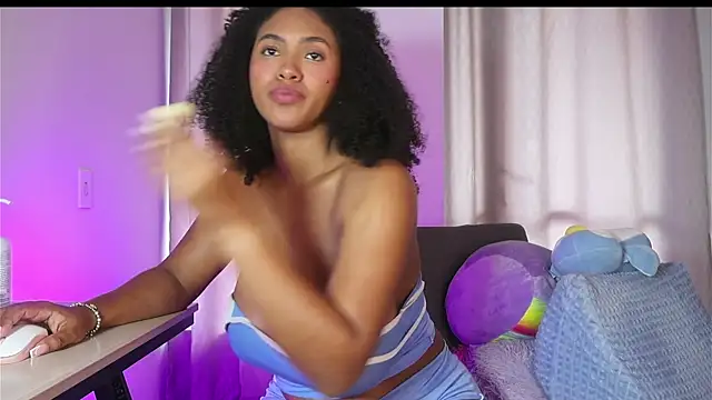 Mia_sweet80 webcam