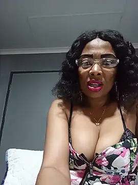 SEXYMOANSXX webcam