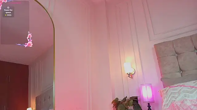 SophieBuitrago webcam