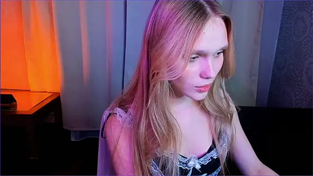 AdelineCrash webcam