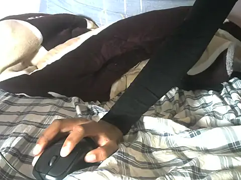 Pfarelo1224 webcam