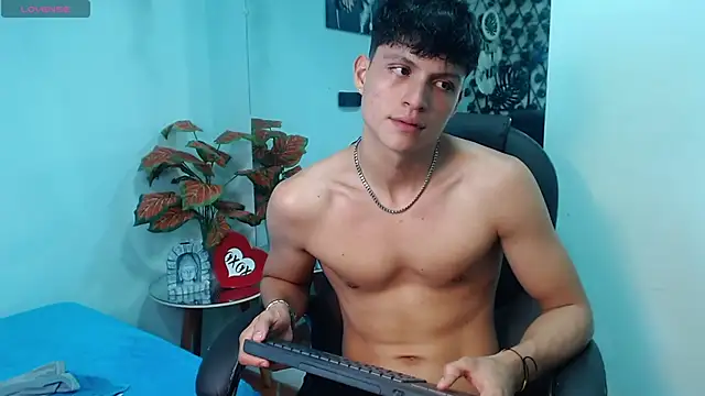 drago_ivan live cam on StripChat
