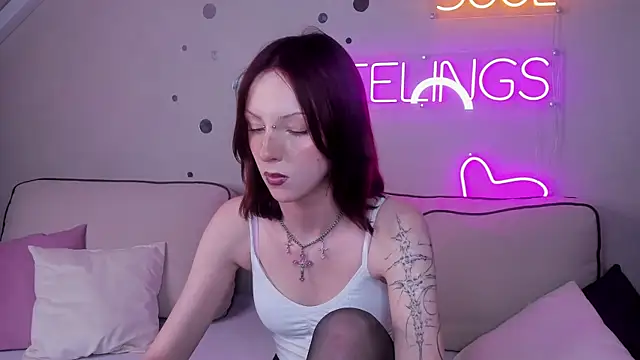 Nelly-May webcam
