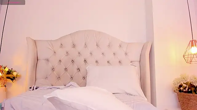 KylieNova webcam
