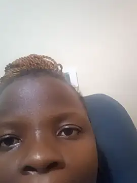 TheeRoyal live cam on StripChat