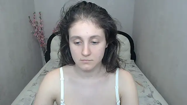 Holliy_Cooper webcam