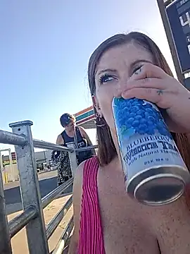 nakedgarbageperson webcam