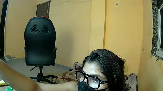 callmeshreya webcam