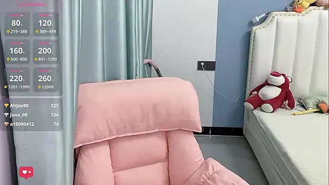 Luna-666 live cam on StripChat