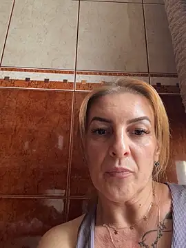 Hot-Milf4U webcam