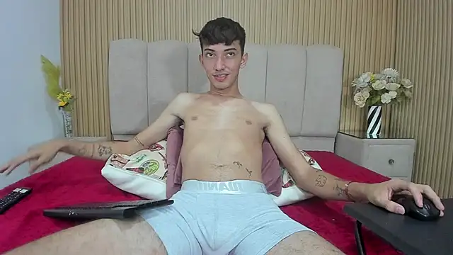 michaelvasquex (M twink) - show dick