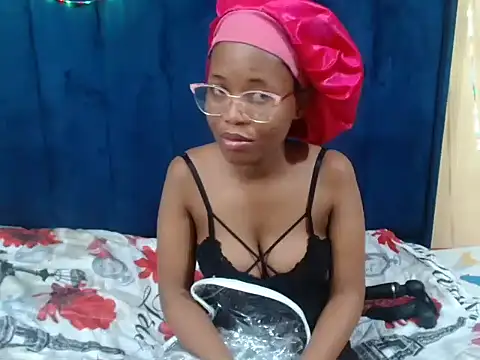 HotCreamyTea webcam