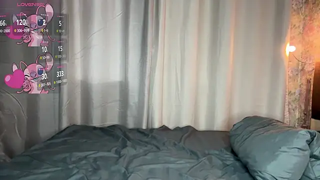 LoraDavi live cam on StripChat