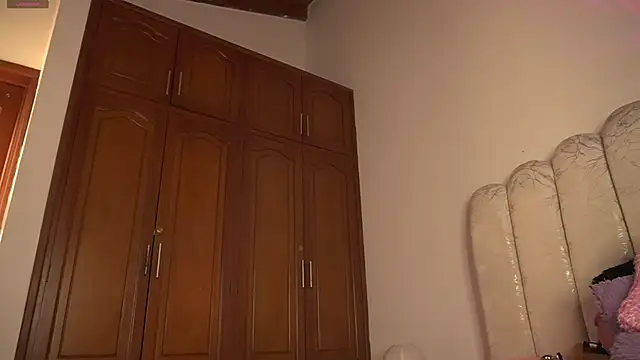 pocahotass_11 webcam