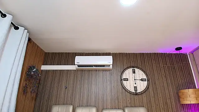 Baby9hot webcam