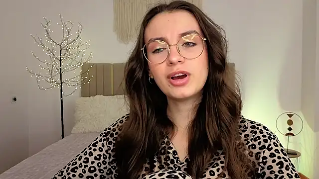 Real_cutie1 webcam