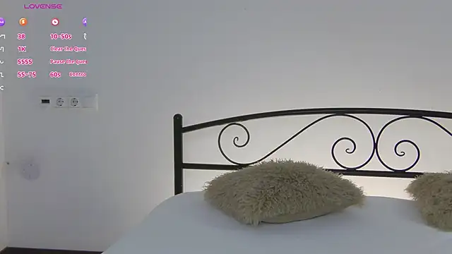 AlexsisFaee webcam