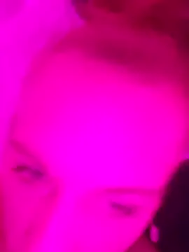 Bellaa25 webcam