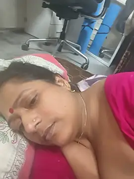 Sexy-Konika webcam