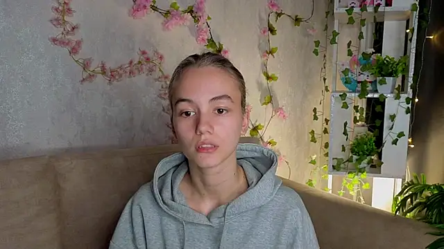 EttaRonhaar webcam