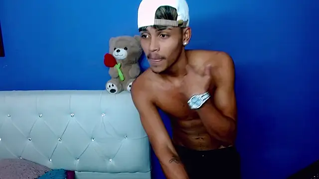 Angel_foxc13 webcam