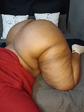 CURVEYDOLLXX webcam