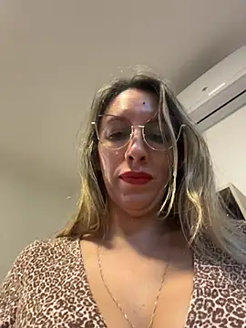 Watch Gatitacarlita live on EroticFlix - High definition streams