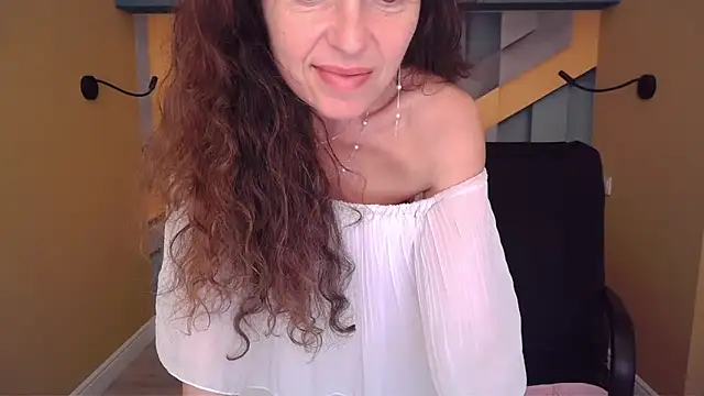 EllaLong webcam